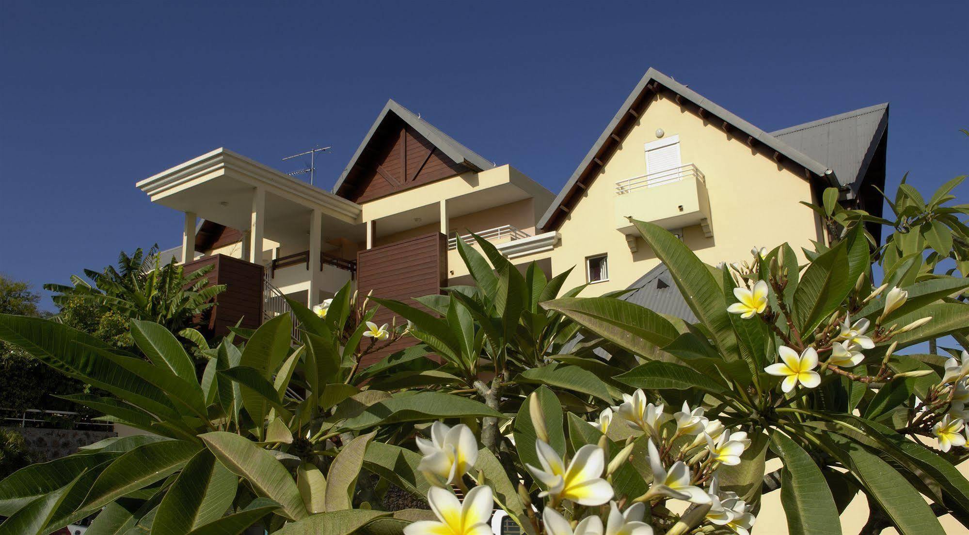 Hotel Le Kerveguen Saint-Gilles-les Bains Exteriér fotografie